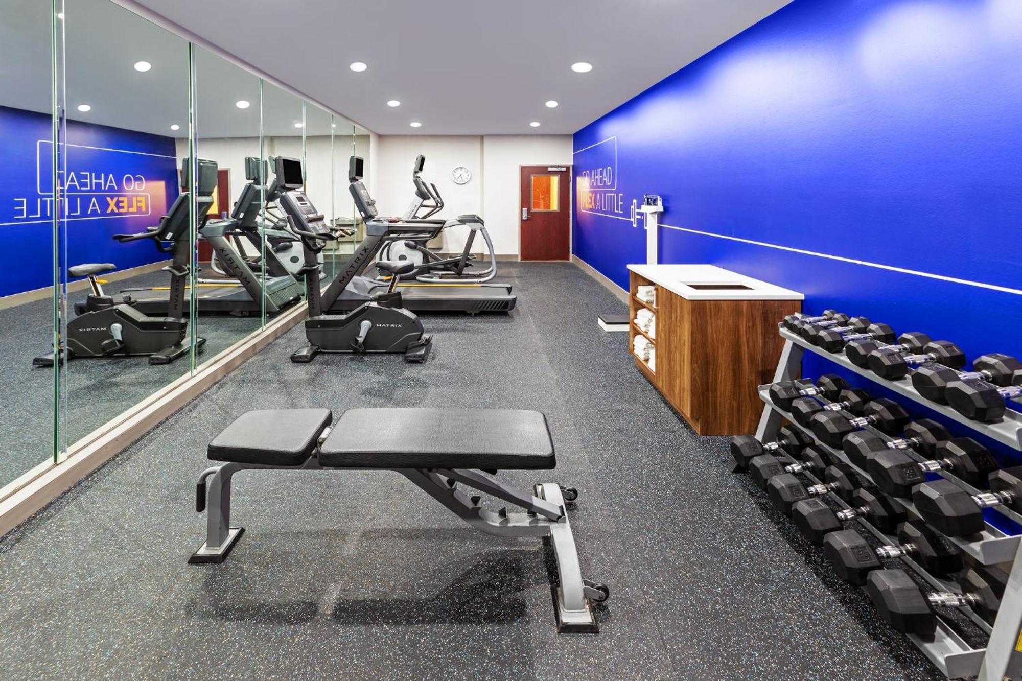 Holiday Inn Express Hotel & Suites Henderson - Traffic Star By Ihg Extérieur photo