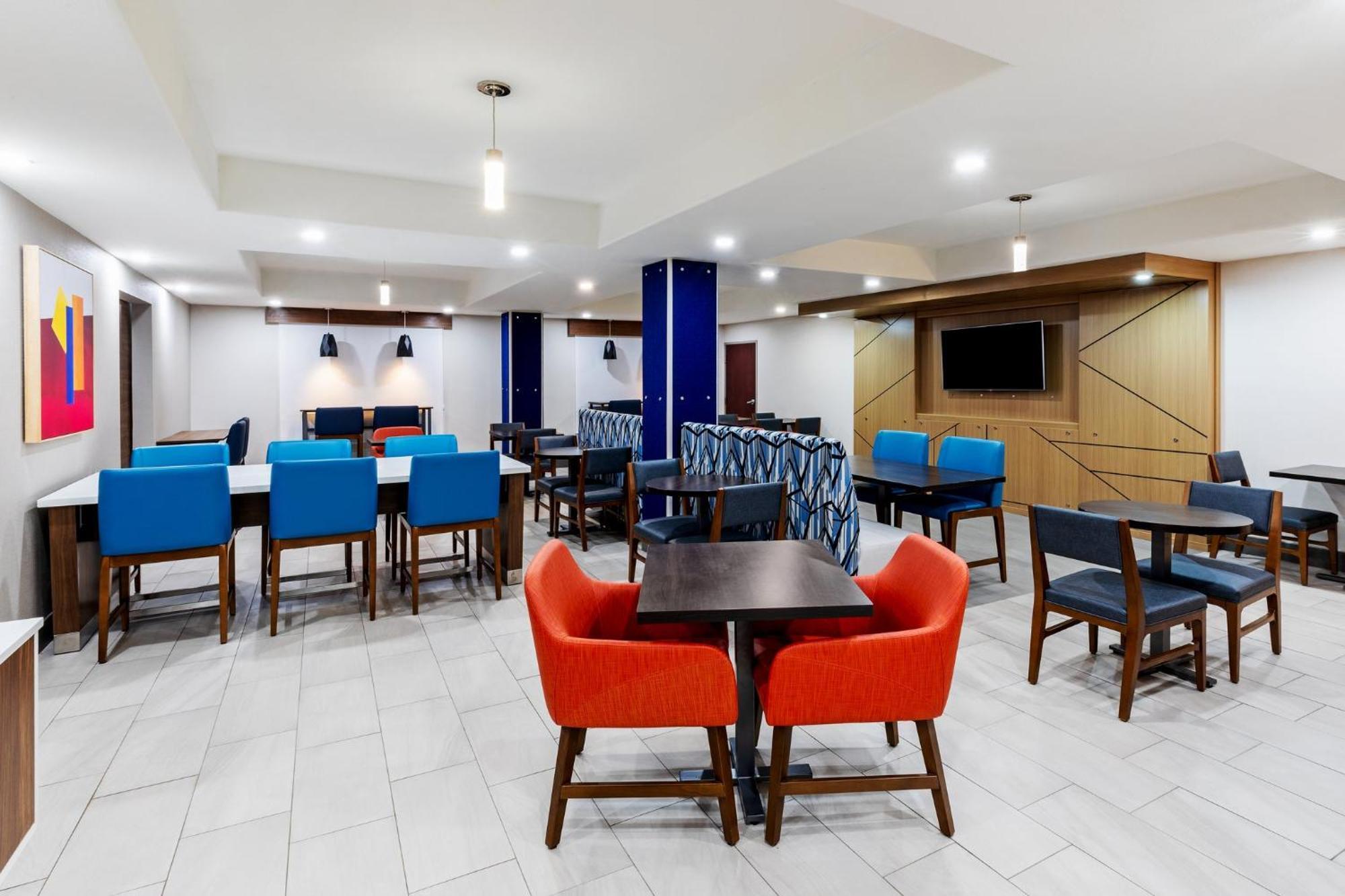 Holiday Inn Express Hotel & Suites Henderson - Traffic Star By Ihg Extérieur photo