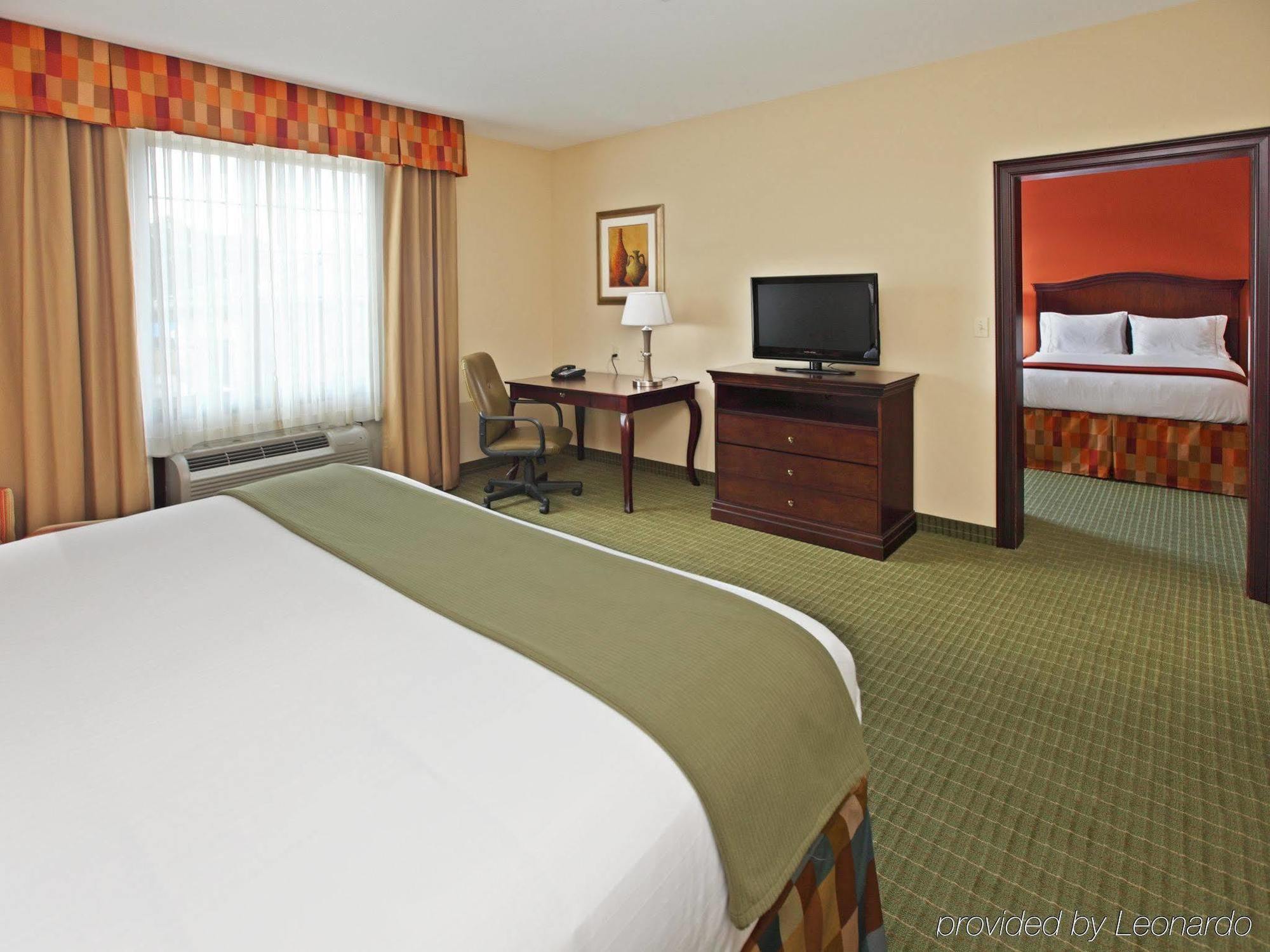 Holiday Inn Express Hotel & Suites Henderson - Traffic Star By Ihg Chambre photo