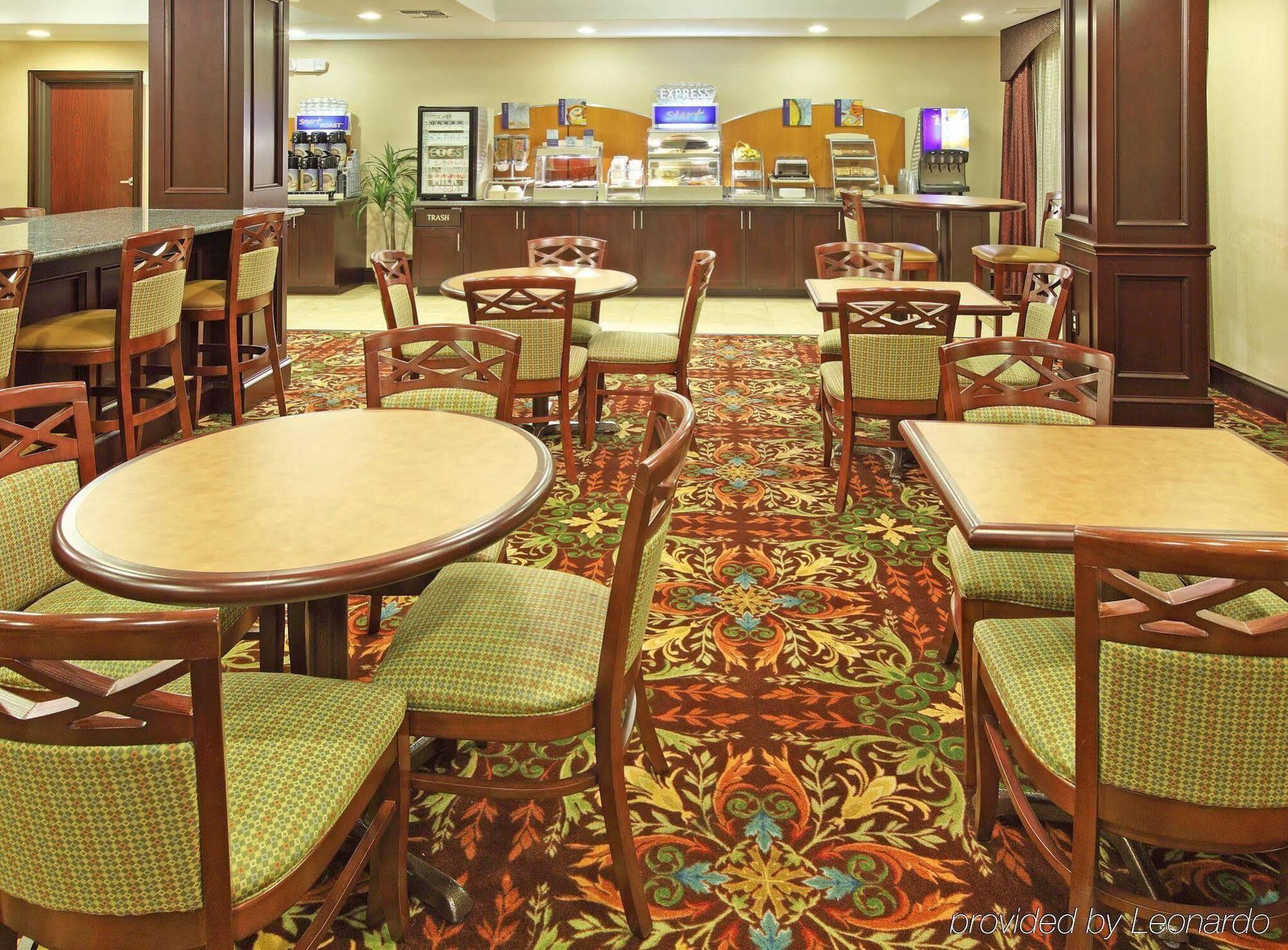 Holiday Inn Express Hotel & Suites Henderson - Traffic Star By Ihg Extérieur photo